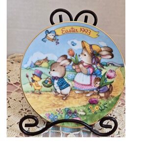 Vintage Avon Easter‎ Plate 1991 Excellent Bunny Family 22K Gold Trim